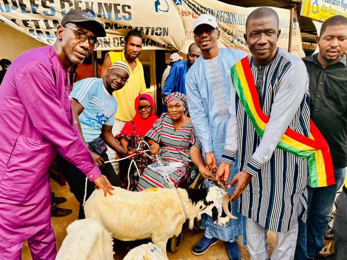 Kayes : des moutons offerts aux personnes en situation de handicap