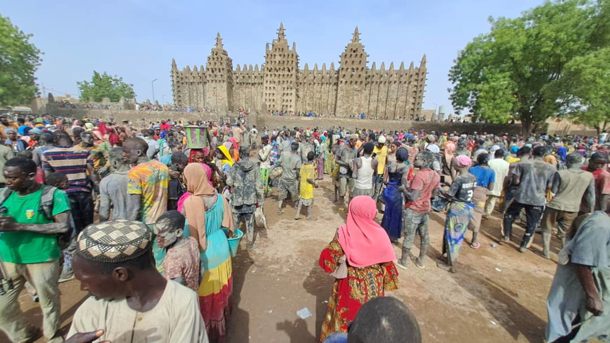 Le crépissage de la mosquée de Djenné, un rituel empreint de cohésion