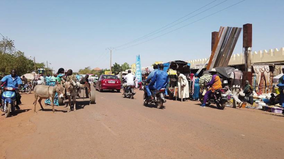 Découverte d’armes dans une voiture en feu à Ségou