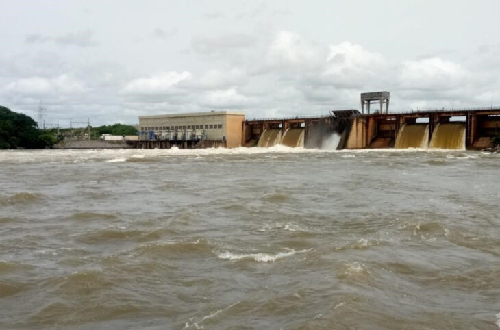 Des riverains inquiets des lâchers d'eau du barrage de Sélingué