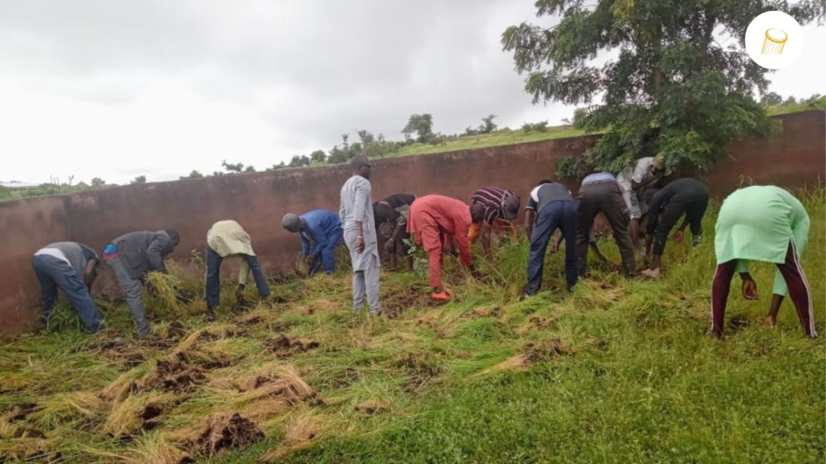 Oussoubidjangna : les jeunes de Sidibéla mobilisés pour la protection de leur environnement