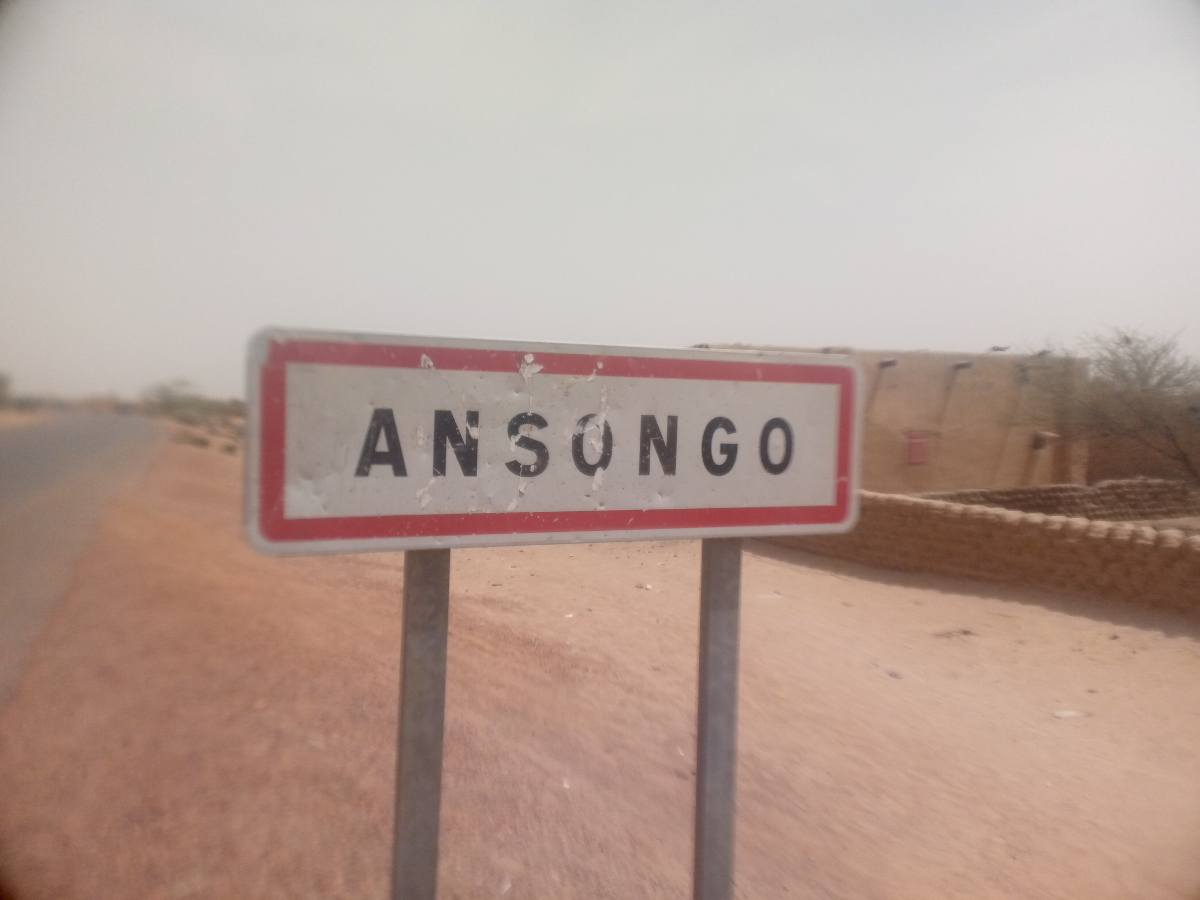 La jeunesse organise un don de sang à Ansongo