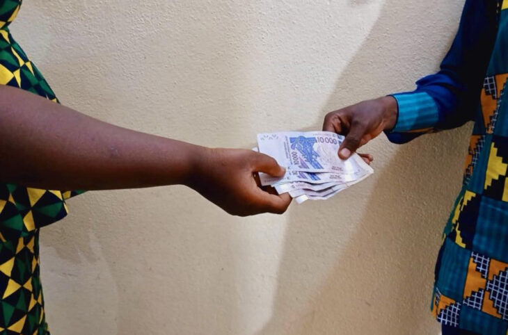 Au Mali, la solidarité agissante des jeunes pour lutter contre l'exclusion