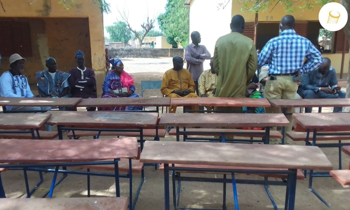 10 table-bancs ont été remis au Groupe Scolaire Lafia III de Kayes