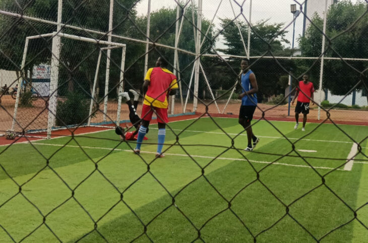 A Bamako, des terrains de foot nocturne de plus en plus dérangeants