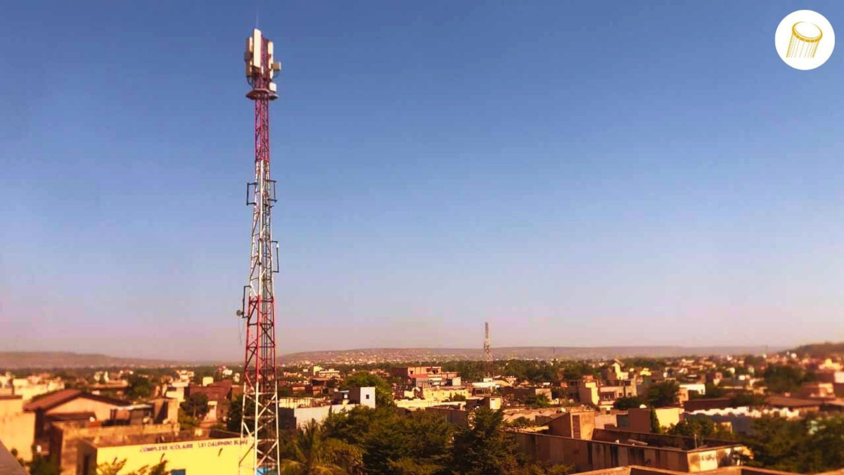 Antennes téléphoniques sur les toits des maisons : quand le profit l’emporte sur la santé publique