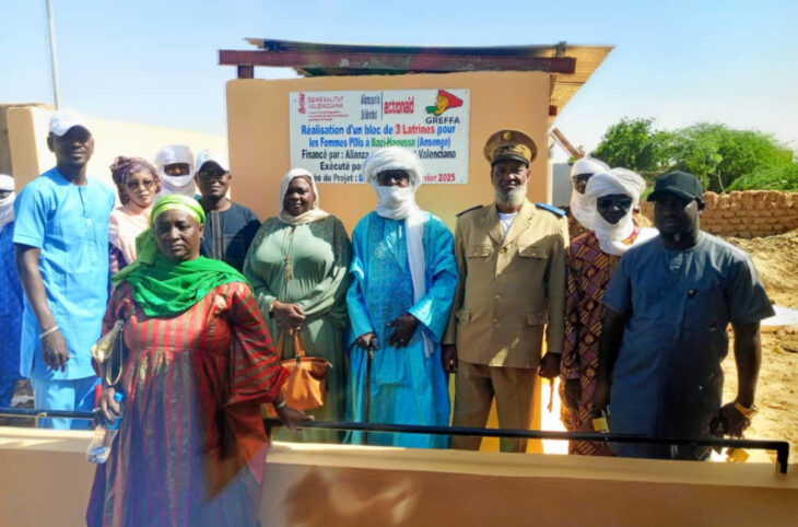 Des déplacés Bazi Haoussa disposent de nouveaux blocs de latrines