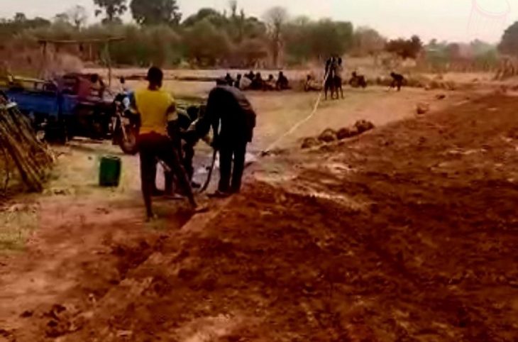 Réhabilitation de l'axe Kembélé-Sitakourou par des habitants du cercle de Bafoulabé