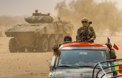 Le général Kazura : il est urgent de planifier la lutte contre le terrorisme