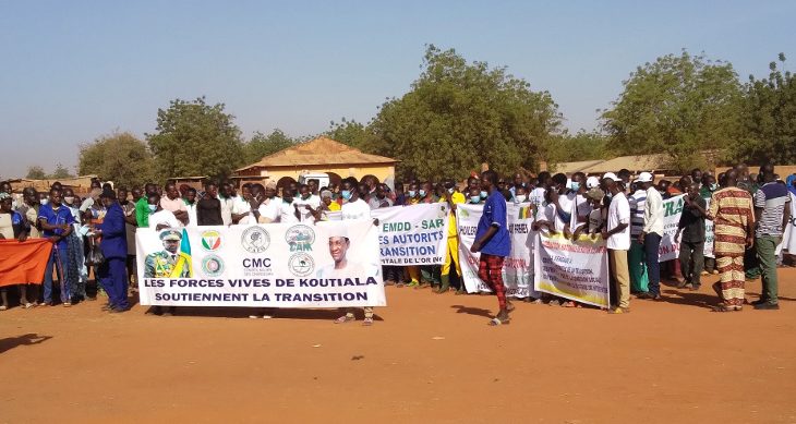 Soutien à la transition à Koulikoro et Koutiala, des centaines de personnes « s’engagent »