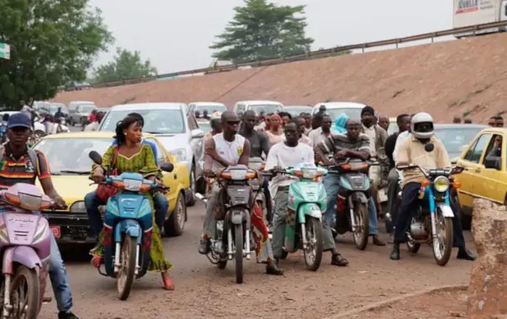 Permis et carte grise pour les motos : comment les populations perçoivent la mesure ?