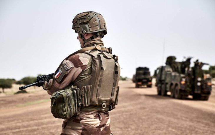 Mali: la France suspend ses opérations militaires conjointes