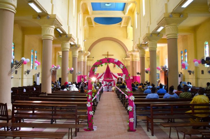 Covid-19 : les églises rouvrent tout en respectant les mesures barrières