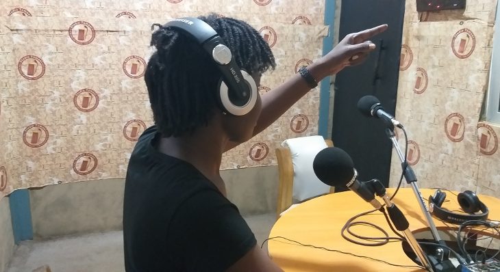 Journée de la radio : des jeunes femmes s'imposent dans ce milieu!